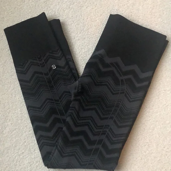 Lululemon Ebb To Street Pant in Heathered Deep Coal, Lower/Medium-Rise, Size 6 - Picture 2 of 13